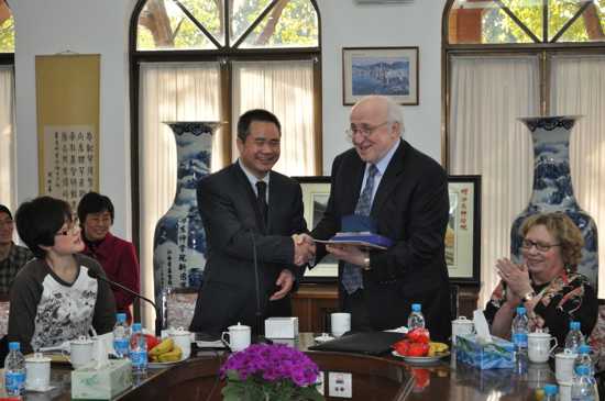 谢炳国院长接待美国富勒神学院毛瑞祺院长代表团 谢炳国院长接待美国富勒神学院毛瑞祺院长代表团