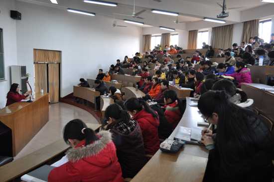 华东神学院举行院长谈心会 华东神学院举行院长谈心会