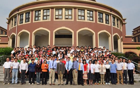 谢炳国院长接待美国麦道卫博士访问团 谢炳国院长接待美国麦道卫博士访问团