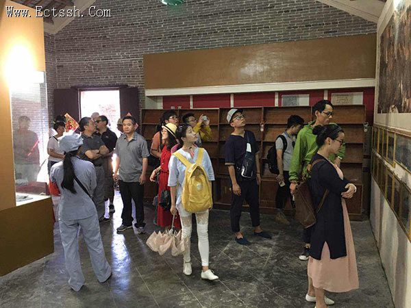 华东神学院毕业生举行爱国主义教育活动 华东神学院毕业生举行爱国主义教育活动