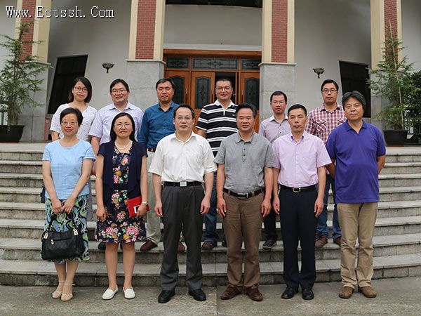 上海市民宗委领导慰问华东神学院教师 上海市民宗委领导慰问华东神学院教师