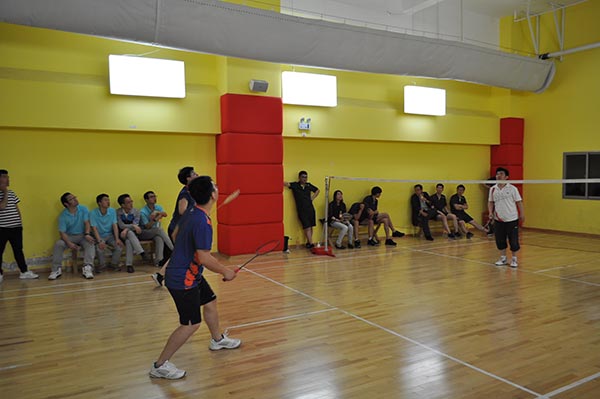 ������ѧԺ�μ��ڽ�ԺУ��ë��ר�����