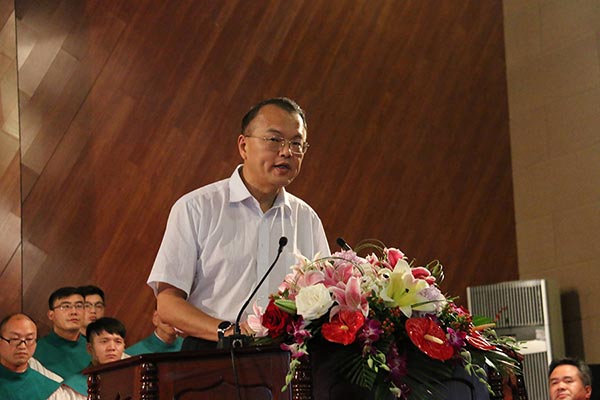 华东神学院举行2017届毕业感恩礼拜暨毕业典礼 华东神学院举行2017届毕业感恩礼拜暨毕业典礼