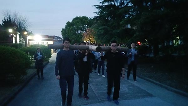 华东神学院举行2018年受难周系列活动 华东神学院举行2018年受难周系列活动