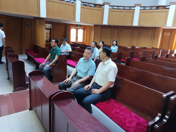 �Ϻ���ίͳս�����������������ڽֵ̾�������������߷û�����ѧԺ